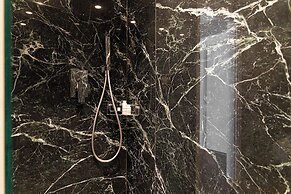 Aris Apartments & Sky Pool - Tonelli Hotels - Adult Friendly