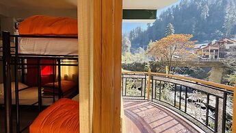 Madpackers Jibhi - Hostel