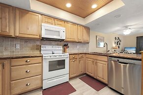 Four Winds by Distinctive Beach Rentals