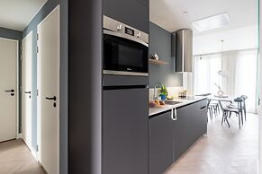 YAYS Antwerp Opera by Numa