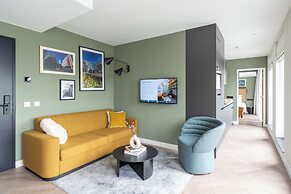 YAYS Antwerp Opera by Numa