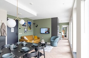 YAYS Antwerp Opera by Numa