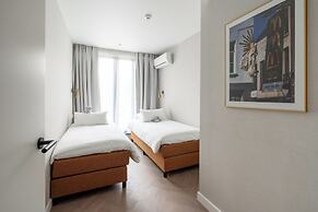 YAYS Antwerp Opera by Numa