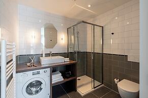 YAYS Antwerp Opera by Numa