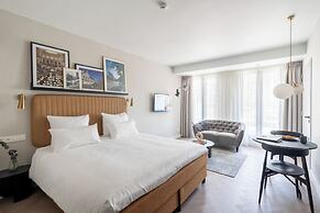 YAYS Antwerp Opera by Numa