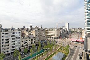 YAYS Antwerp Opera by Numa