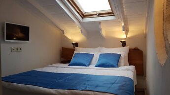 Alaçatı Otel Rebetiko