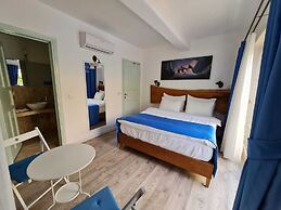 Alaçatı Otel Rebetiko