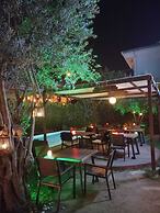 Alaçatı Otel Rebetiko