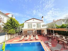 Alaçatı Otel Rebetiko