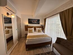 Alaçatı Otel Rebetiko