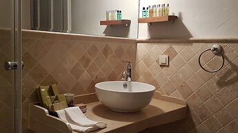 Alaçatı Otel Rebetiko