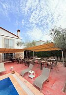 Alaçatı Otel Rebetiko