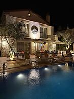 Alaçatı Otel Rebetiko