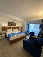 Alaçatı Otel Rebetiko