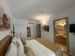 Alaçatı Otel Rebetiko
