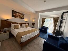 Alaçatı Otel Rebetiko