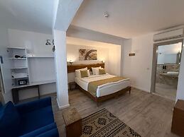 Alaçatı Otel Rebetiko