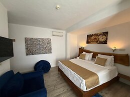 Alaçatı Otel Rebetiko