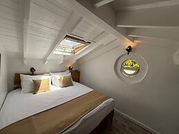 Alaçatı Otel Rebetiko