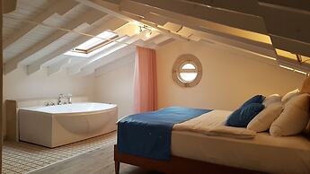 Alaçatı Otel Rebetiko