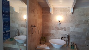 Alaçatı Otel Rebetiko