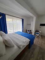 Alaçatı Otel Rebetiko