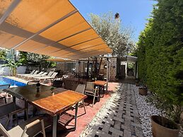 Alaçatı Otel Rebetiko