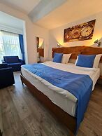 Alaçatı Otel Rebetiko