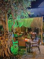 Alaçatı Otel Rebetiko