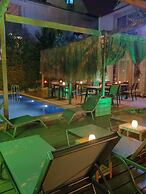 Alaçatı Otel Rebetiko