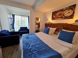 Alaçatı Otel Rebetiko
