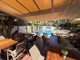 Alaçatı Otel Rebetiko