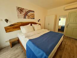 Alaçatı Otel Rebetiko