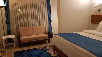 Alaçatı Otel Rebetiko