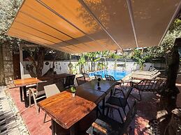 Alaçatı Otel Rebetiko