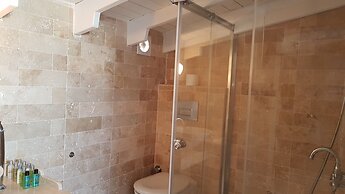 Alaçatı Otel Rebetiko