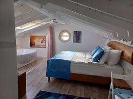 Alaçatı Otel Rebetiko