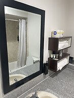 B&J Hotel and Apartment