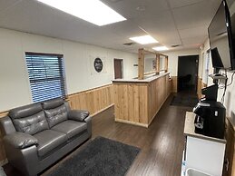 The Armadillo Hotel Carlsbad