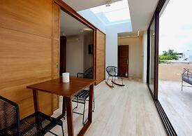 408 Luxurious Apt King Bed