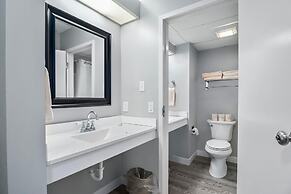 First Floor Standard Suite Bay View