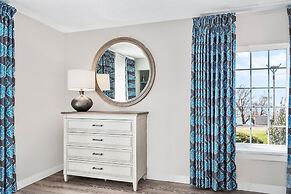 First Floor Standard Suite Bay View