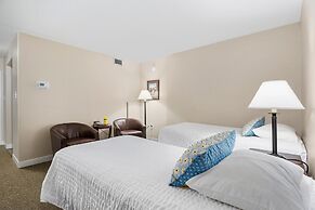 Top Floor Standard Suite Bay View