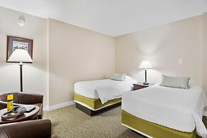 Top Floor Standard Suite Bay View