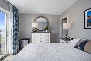 Top Floor Standard Suite Bay View