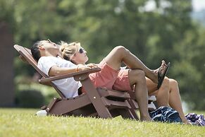 Amazing Getaway: Enjoy our Cozy Log Cabins on the Chesapeake Bay!