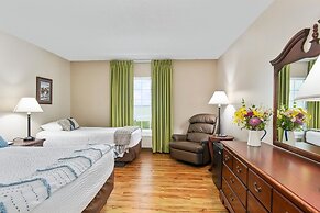 Top Floor Handicap Accessible Bay View