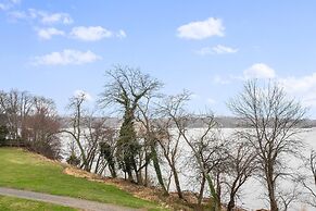 Top Floor Deluxe Suite Bay View