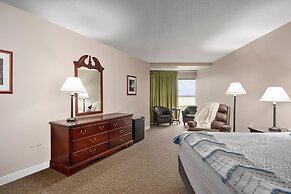 Fantastic Suite With King Bed and Beautiful Bay View!